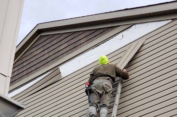 Siding Repair Roof at John Mcfadden blog