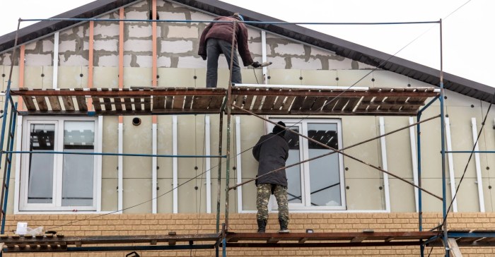 Why Should You Only Trust Licensed Siding Contractors?